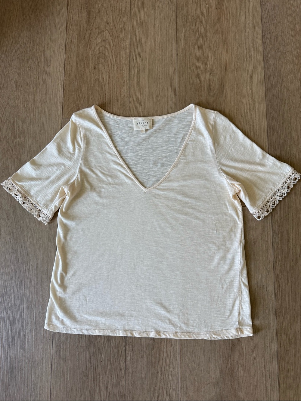 Sezane Cream V-Neck Short Sleeve Top with Lace Trim